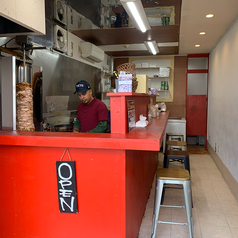 ドネルケバブ東大宮店の店内